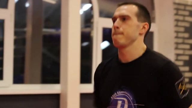 Обзор тренировки по Кикбоксингу. Клуб единоборств Раунд. Подольск