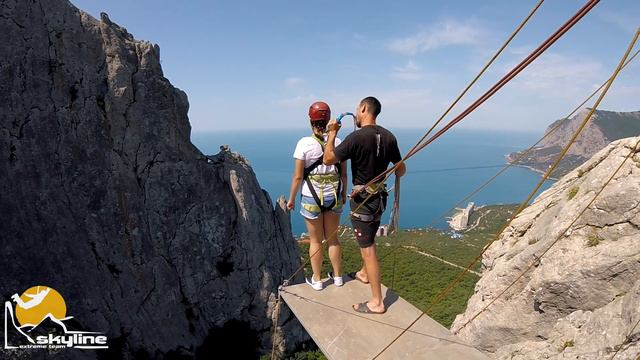 Ксюша Ильяс-кая прыжки с верёвкой в Крыму с командой Skyline смотреть онлайн