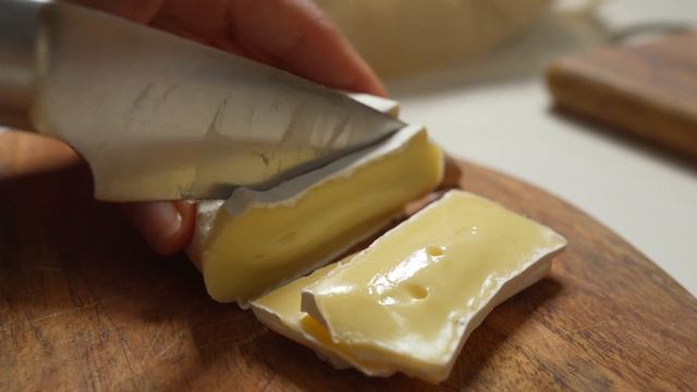 Абрикосовый пирог с сыром Бри смотреть онлайн