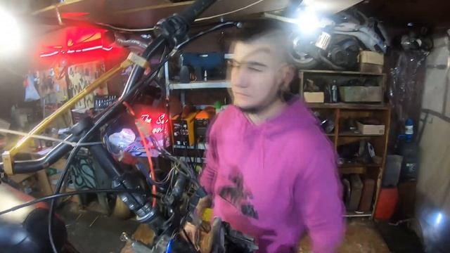 Катаемся на мопеде по СНЕГУ, делаем вилку Yamaha BWS смотреть онлайн