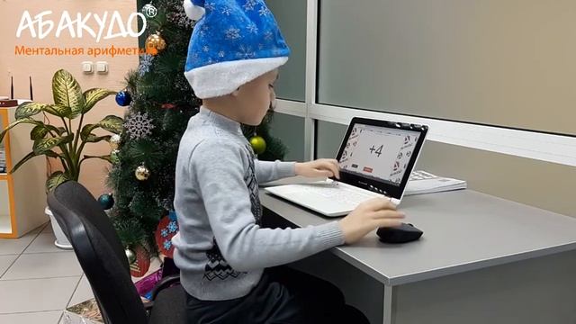 Максим 8 лет Большой брат 0,6 сек+стих смотреть онлайн