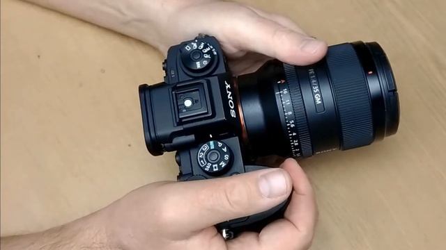 На тест прибыла крутая беззеркалка. Сможете назвать модель? смотреть онлайн