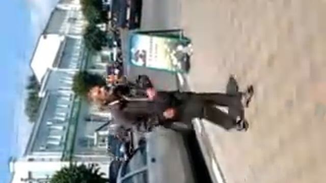 мужик жгет в Острогожске.... смотреть онлайн