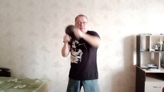 Сегодня тренировка с одной гирей 16 кг смотреть онлайн