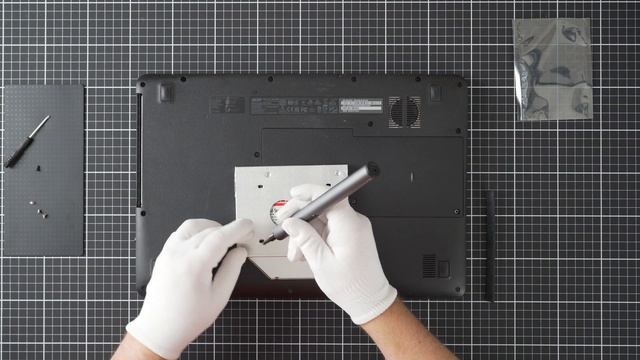 Установка SSD через Optibay в Aspire ES15 смотреть онлайн