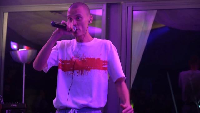 SOSEDI. АНГЕЛ - ОТПУСКАЙ [LIVE] смотреть онлайн