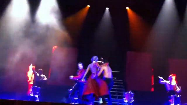 Julianne & Derek Hough-Argentine Tango MOVE Live at Mohegan Sun June 22, 2014 смотреть онлайн