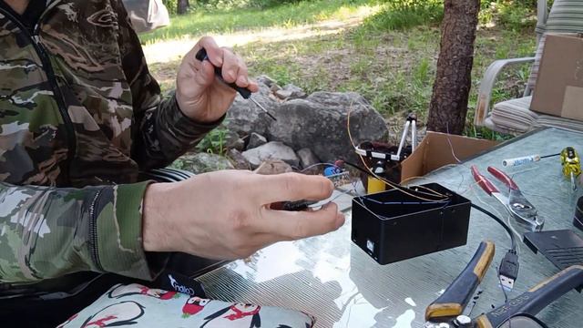 Homemade gloves for Parkinson's - Vibrotactile Therapy смотреть онлайн