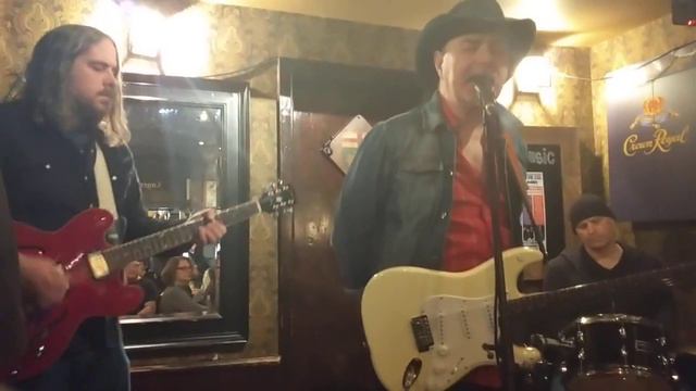 Tim Gibbons n The Coachmen смотреть онлайн