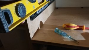 Ящик шкафа самопроизвольно открывается / Выезжает ящик в шкафу