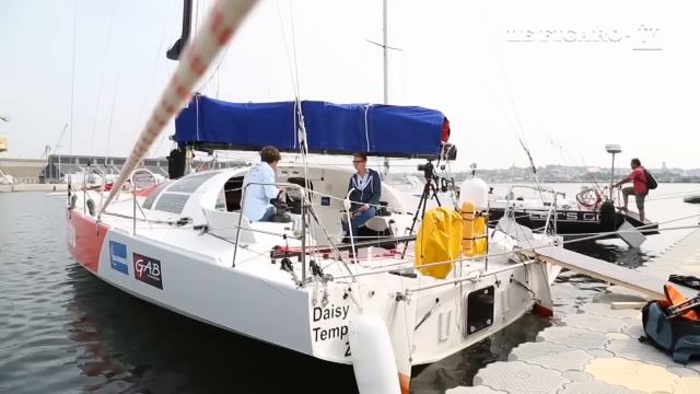 À seulement 19 ans, il participe à la Route du Rhum смотреть онлайн