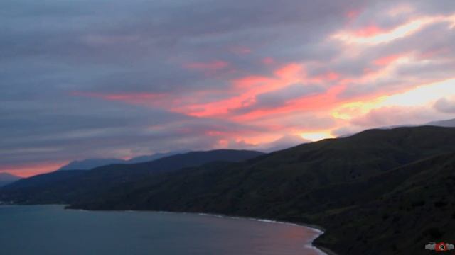 Мыс Агира. Закат над горами и морем Крыма весной смотреть онлайн