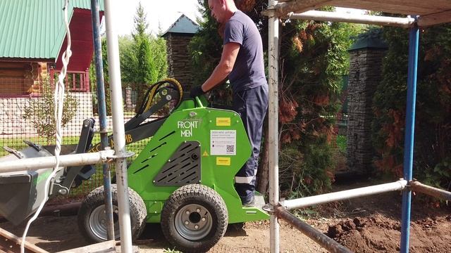 Мини-погрузчик Frontmen. Узкий проезд смотреть онлайн