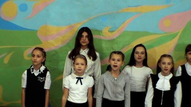 "Ты на свете лучше всех, мама!" исполняет мл.хор "Камертон" Кулундинской ДШИ смотреть онлайн