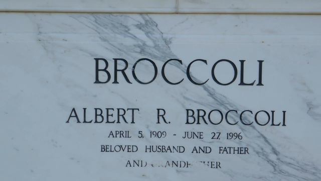 Albert Cubby Broccoli Grave Forest Lawn Hollywood Hills Los Angeles California USA November 3, 2022 смотреть онлайн