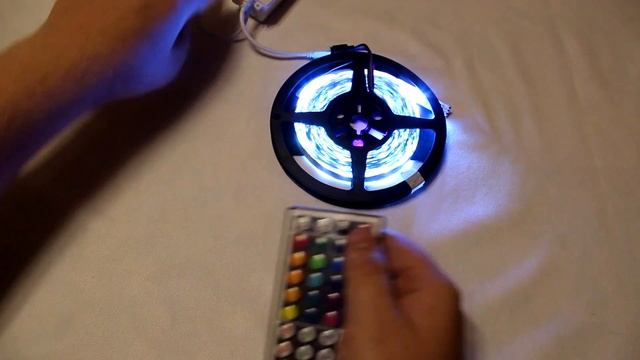 Светодиодная лента RGB+контроллер с пультом/Led strip light RGB+controller with remote control смотреть онлайн