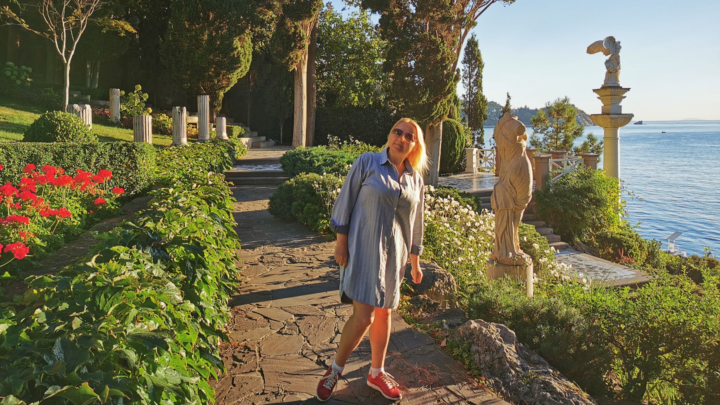 Нежное утро над морем в парке «Айвазовское», Крым смотреть онлайн