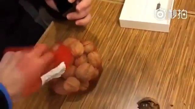 Nokia 6 vs Nuts || Create Viral смотреть онлайн