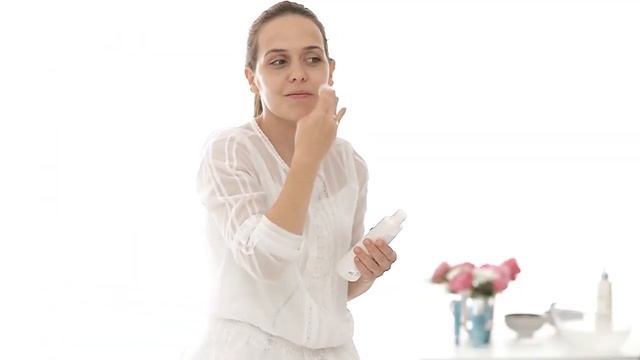 Ива Парлакчиева представя NovAge True Perfection от Oriflame смотреть онлайн