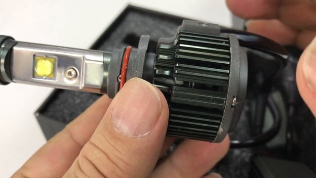 CougarMotor CREE LED 9005 Cool White Headlight Bulbs Unboxing смотреть онлайн