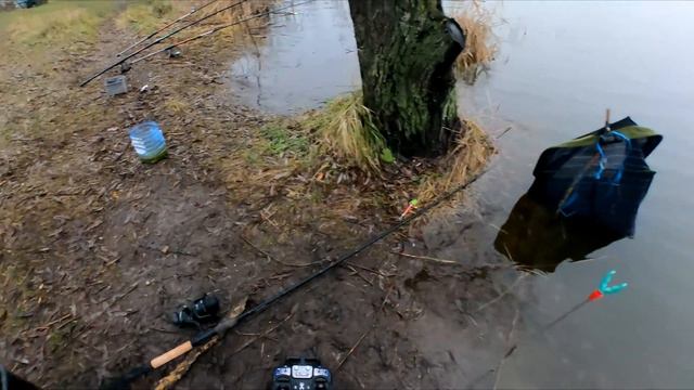ДВА МІШКИ РИБИ батл з БАТЬКОМ смотреть онлайн