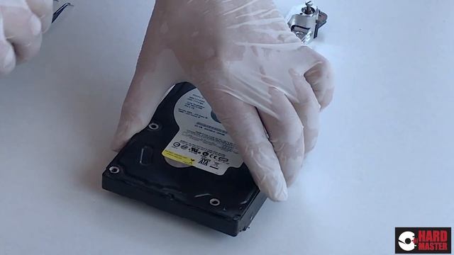 Замена голов на HDD Western Digital смотреть онлайн