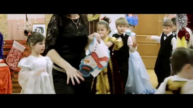 Новогодний утренник в группе "Звёздочки". Детушева Юлия Викторовна смотреть онлайн