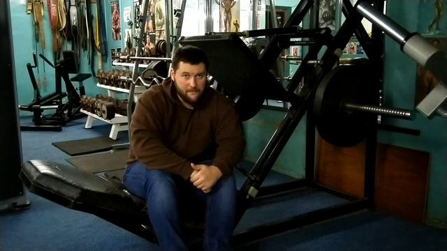 Жим ногами в ПЭК-машине смотреть онлайн