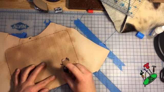 Jenn Builds a Leather Travel Backgammon Game смотреть онлайн