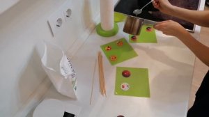 Леденцы из изомальта с сахарной картинкой.