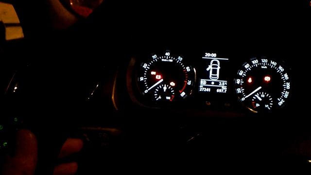 Ассистент дальнего света (FLA) Skoda Rapid 2 смотреть онлайн