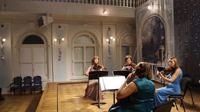 Vivaldi Concert g-moll RV157, 1 part смотреть онлайн