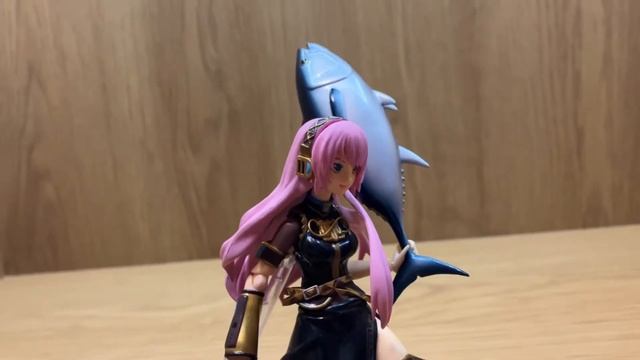 (Drunk) Review 11 - Figma Megurine Luka смотреть онлайн
