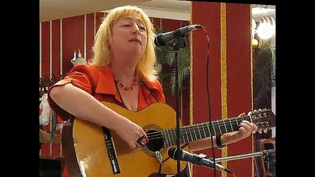 Б. Окуджава "После дождичка небеса просторны" исп. Ирина Карпинос смотреть онлайн