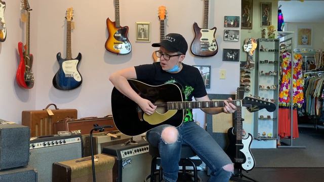 Late 60's Fender Kingman and 50's Record Print Dress смотреть онлайн