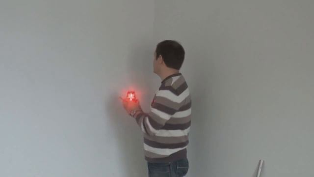 Лазерный уровень. Горизонтальная линия 360°. ADA Phantom 2D смотреть онлайн