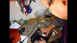 Капсульная кофемашина DeLonghi не варит кофе и не протыкается капсулу | Ремонт кофемашин в СПб