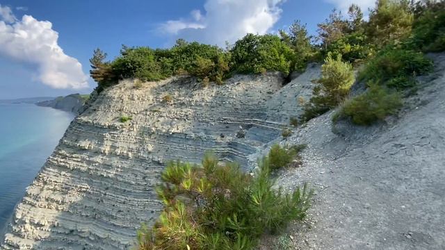 Геленджик 2022 сосновый дикий пляж, кристальная Вода скалы смотреть онлайн