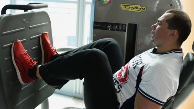 First Step - Middle. Упражнение №7. Жим ногами смотреть онлайн