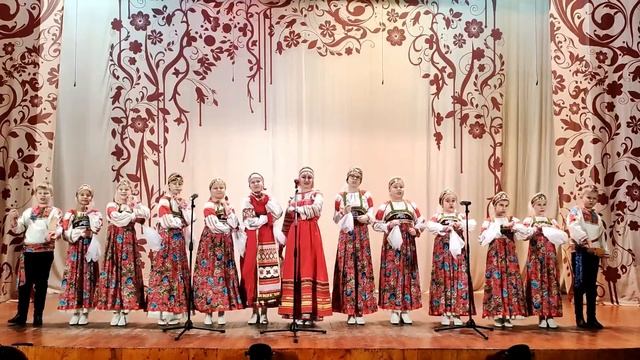 "Как за двором, за двором". русская народная песня. смотреть онлайн