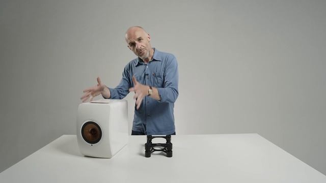 IsoAcoustics Aperta Series Speaker Isolation Stand Unboxing Video