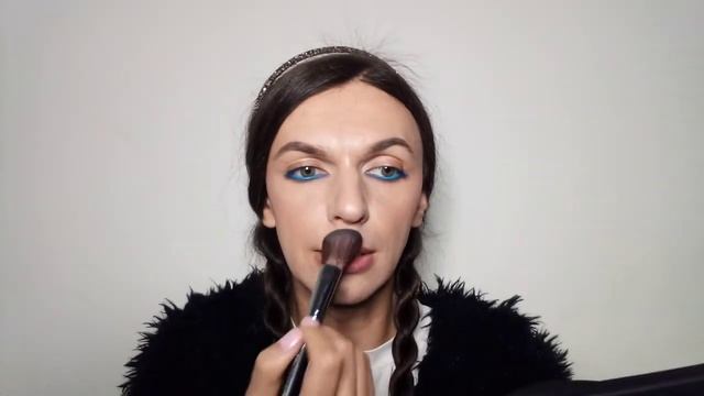 Распаковка Снежного Бокса от KM-cosmetics смотреть онлайн