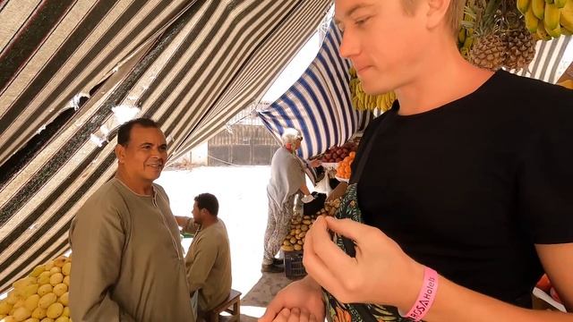 ГОРЫ ФРУКТОВ за КОПЕЙКИ! Цены на фрукты в Египте в апреле. Как я торгуюсь с местными! смотреть онлайн