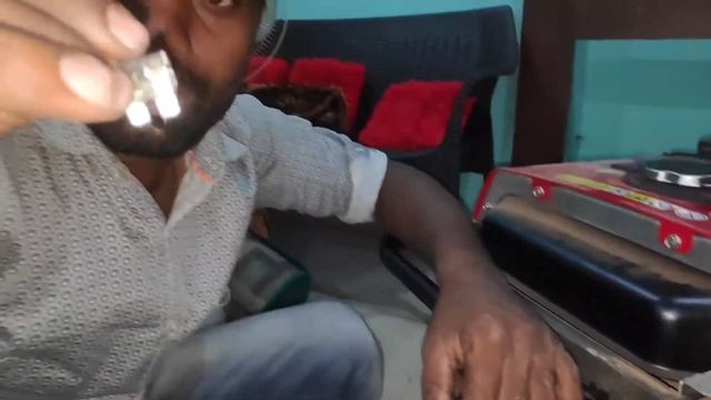 Honda EU30is Generator battery maintenance and replacement . смотреть онлайн