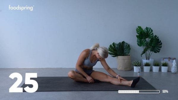 10 MIN | STRETCHING | Entspannung und Flexibilität | foodspring® | @growingannanas