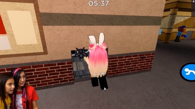 ЧИТЕР НАШЕЛ НАС в СИРЕНОГОЛОВОЙ ПИГГИ в ДЕНЬ РОЖДЕНИЯ роблокс скины Piggy roblox смотреть онлайн
