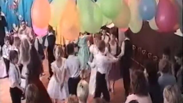 Полька "Друзья".mp4 смотреть онлайн