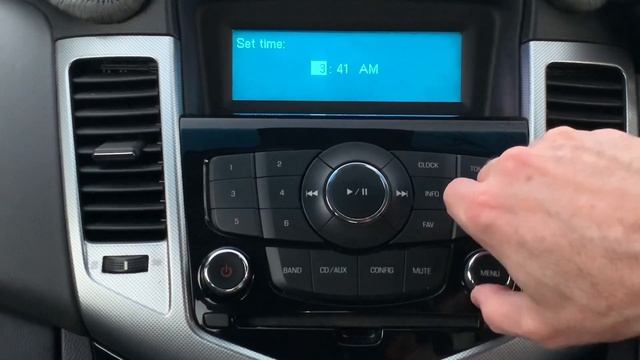 Holden Chevrolet CRUZE Adjust Clock Time смотреть онлайн