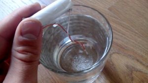 Батарейка и соленая вода