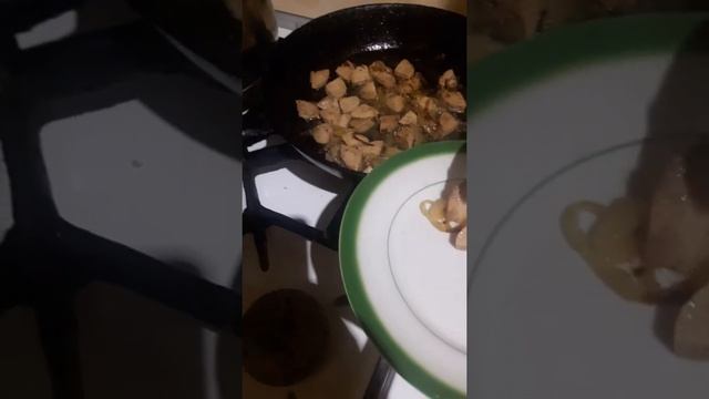 Готовка бычьих яиц. Часть 2 смотреть онлайн